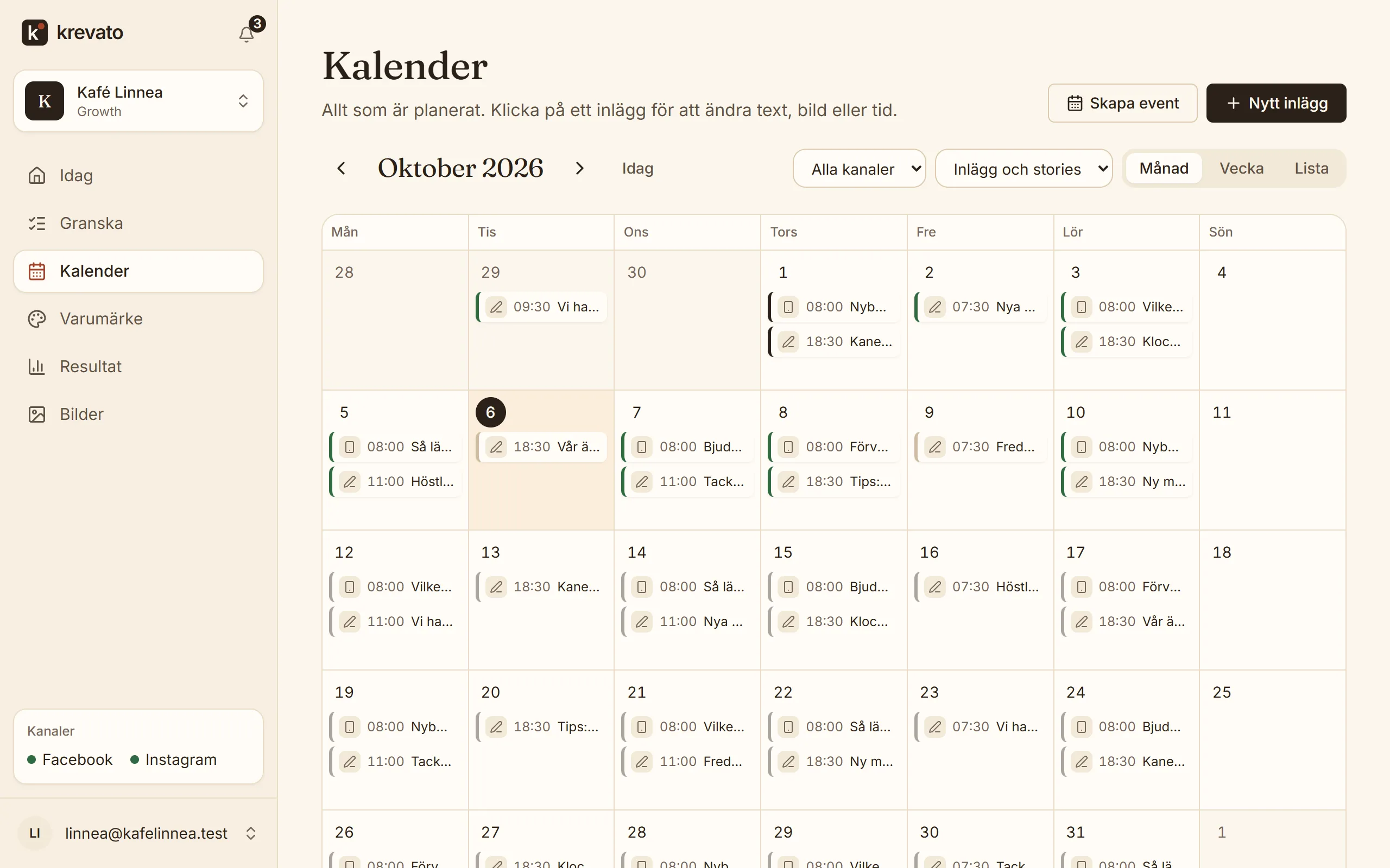 Krevatos kalender med en månads planerade inlägg och stories för ett kafé